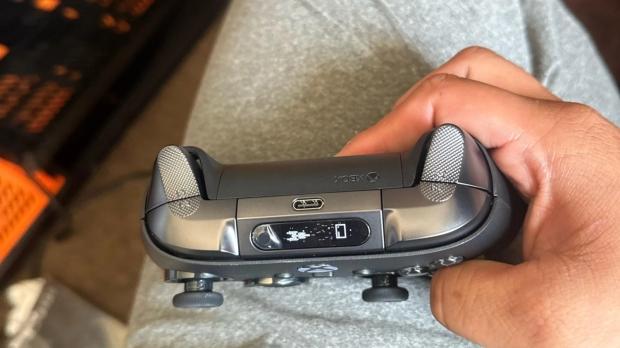 Xbox Elite Series 3 controller gets leaked with a built-in screen, quickly gets taken down