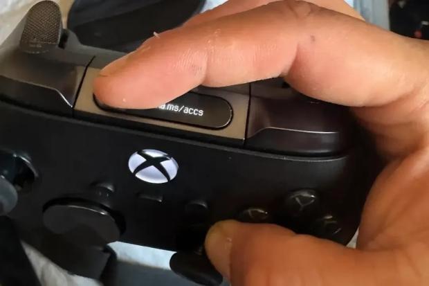 Xbox Elite Series 3 controller gets leaked with a built-in screen, quickly gets taken down 3