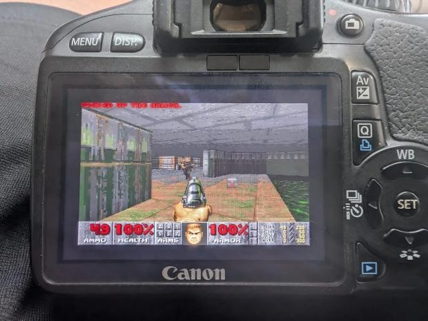 Modder manages to run DOOM on a 16-year-old Canon EOS 550D DSLR Camera 3