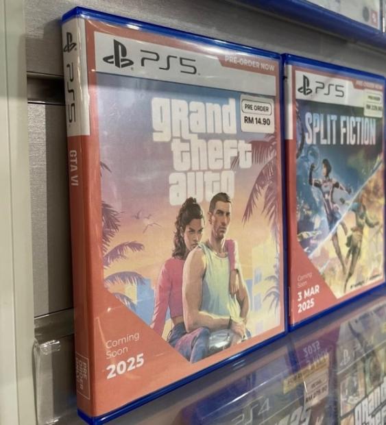 Latest GTA 6 leak shows a physical video game store in the game, which is ironic 2