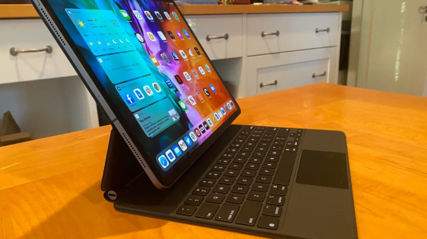 Apple updated the Magic Keyboard and no, backlighting isn't finally here 3
