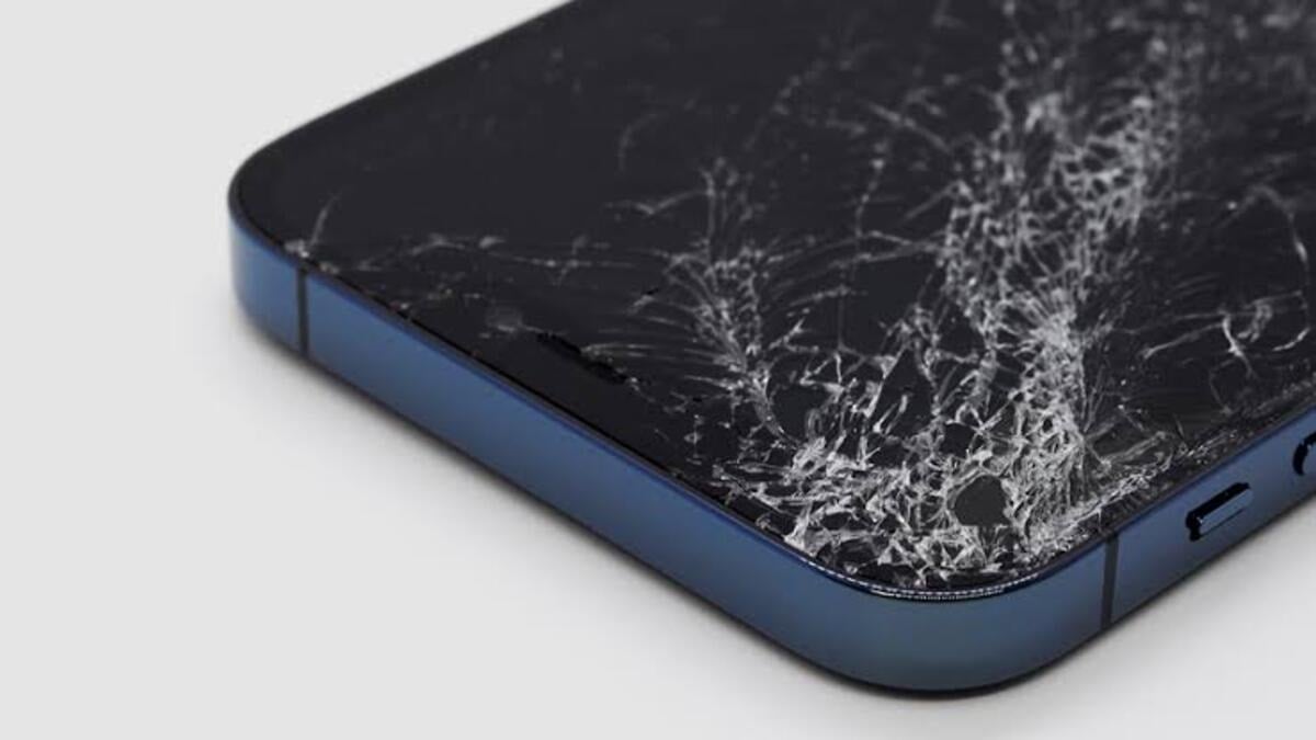 Apple's foldable iPhone could have the most expensive screen repair of any iPhone before it