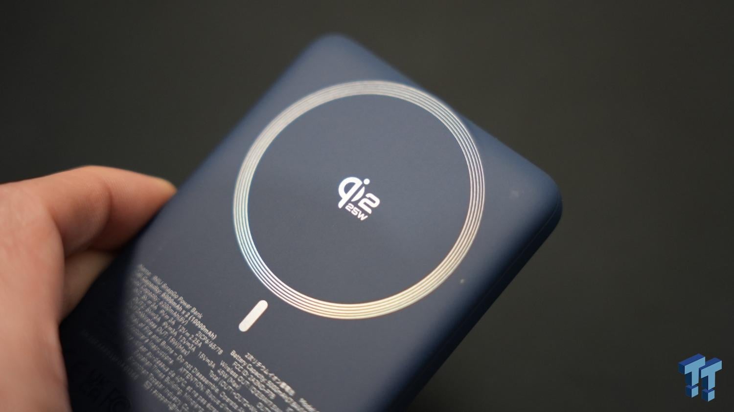 10,000mAh and 25W wireless charging have been squeezed into a 0.5-inch power bank