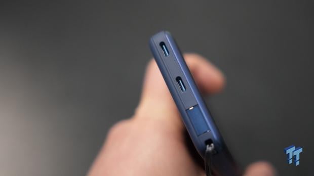 10,000mAh and 25W wireless charging have been squeezed into a 0.5-inch power bank 5