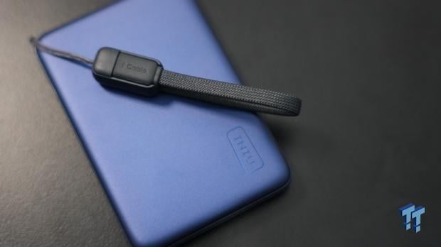 10,000mAh and 25W wireless charging have been squeezed into a 0.5-inch power bank 9