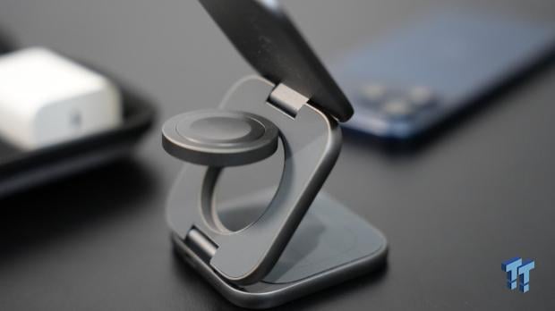Tiny $79 foldable charger replaces your iPhone, Apple Watch and AirPods chargers 8