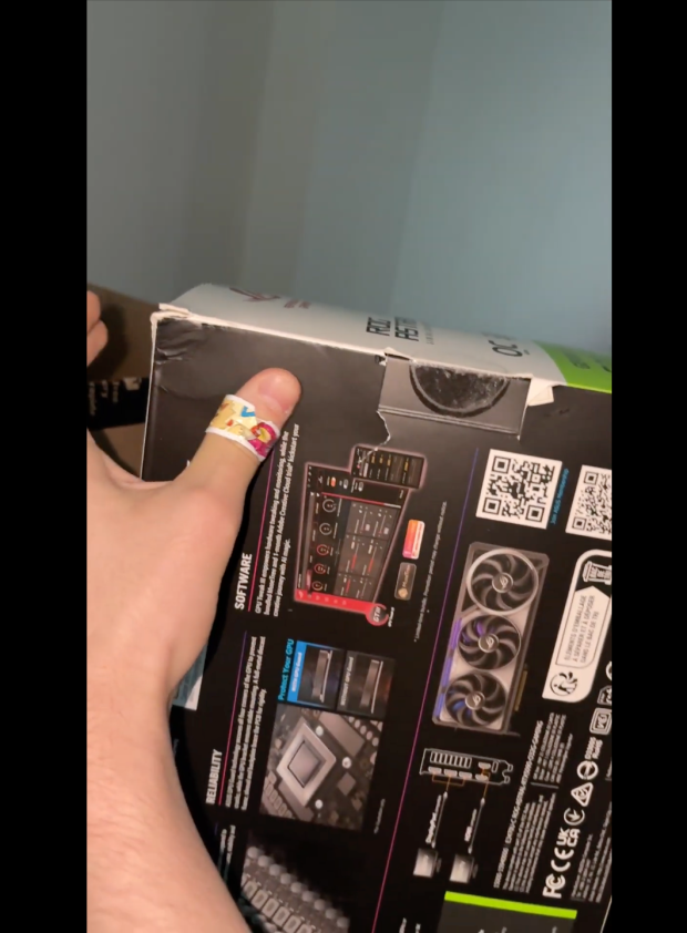 Redditor buys RTX 5090 for around $4,000 from Amazon, only to find it missing a core and PCB 1