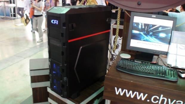 CFI offer huge case for motherboard and new flat mate 02