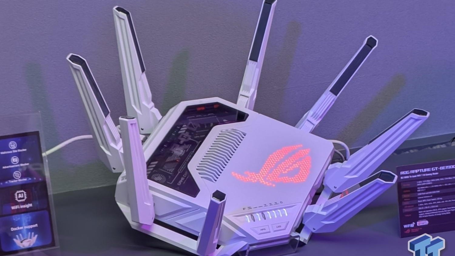 105418_asus-had-its-creepy-
