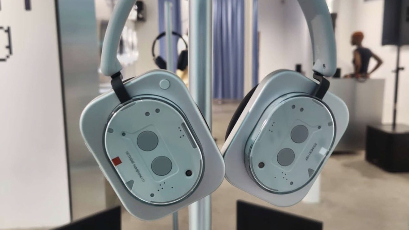 105926_this-is-our-first-look-