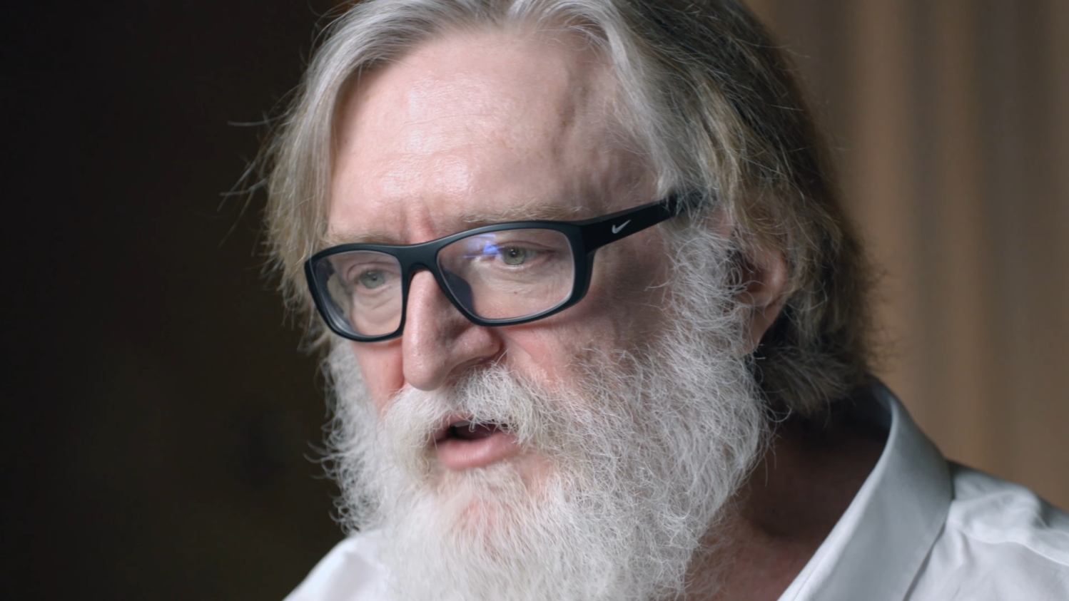 Gabe Newell: The Unconventional Genius Behind Valve and the Gaming  Revolution