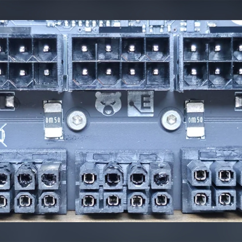 Three 8-pin connectors melt on Thermal Grizzly Wireview monitoring