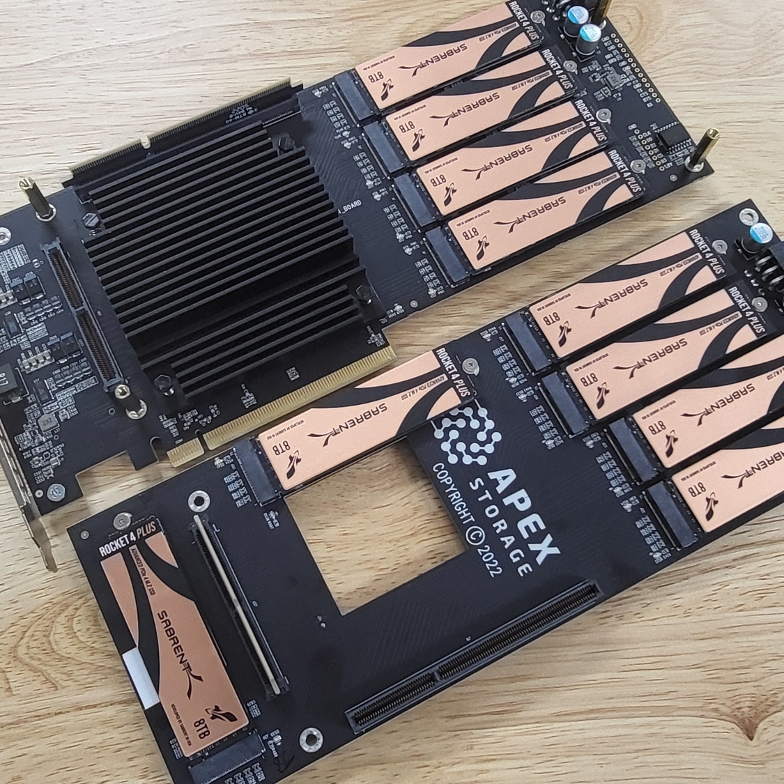 格安 SSD メモリ各種セット Sabrent Apex X16 Rocket 5 Destroyer tested: takes 16 x Rocket 5