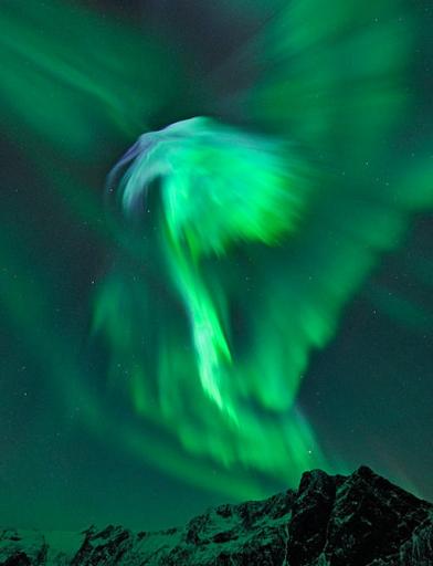 Biggest solar flare since 2005 is happening right now 02 Biggest solar flare since 2005 is happening right now 02