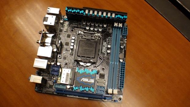 Mini-ITX + Overclocking + Ivy Bridge + Gaming = ASUS P8Z77-I (hands-on video) 1