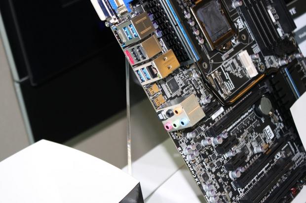 GIGABYTE bring first Thunderbolt motherboard via GA-Z77X-UP5 TH 01