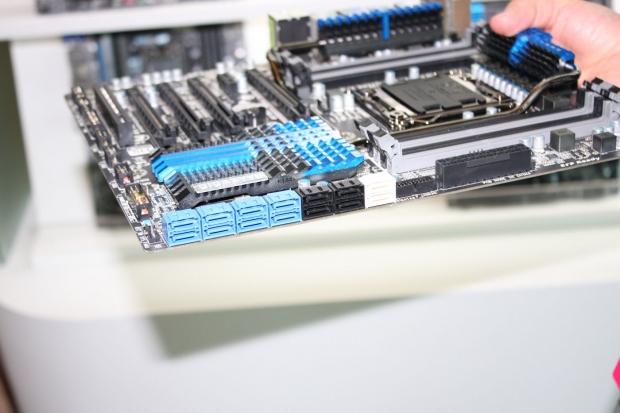 GIGABYTE shows off new boards in Taipei 101 VIP Media Suite 01