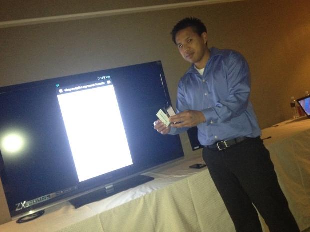Intel powered Lenovo K800 smartphone shows NFC and performance aplenty 08