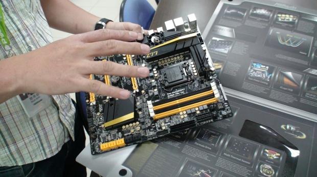 ASRock Z77 OC Formula Motherboard - Full Video Introduction