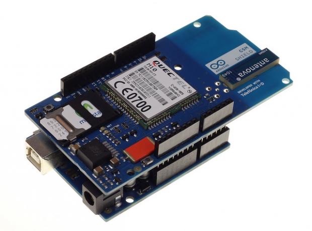Arduino unveils GSM Shield that includes SIM card and global data tariff | TweakTown.com