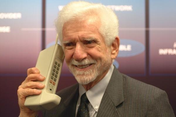 Today is the 40th anniversary of the very first cellular phone call | TweakTown.com Today is the 40th anniversary of the very first cellular phone call | TweakTown.com