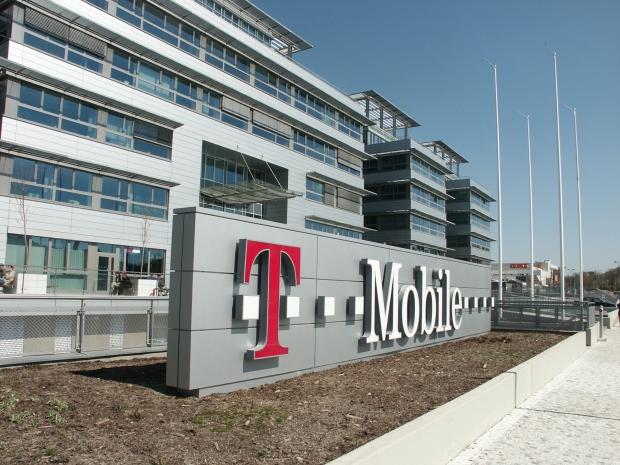 Open enlarged image T-Mobile releases Q1 earnings report, sold 500,000 iPhones in just one month | TweakTown.com