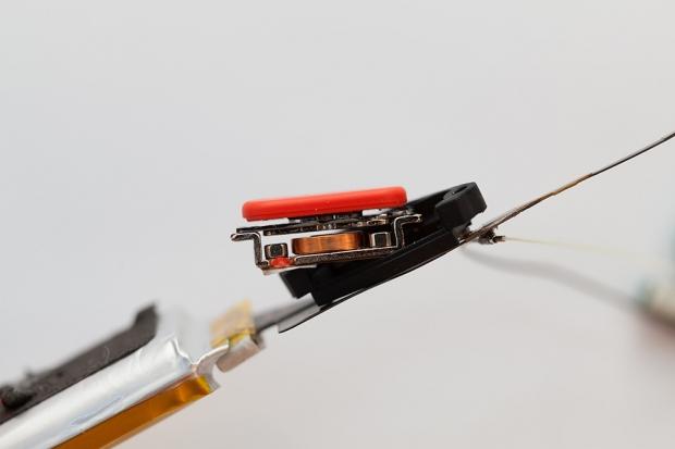 SparkFun Electronics beats iFixit to the punch, becomes first to post a teardown of Google Glass 12 SparkFun Electronics beats iFixit to the punch, becomes first to post a teardown of Google Glass 12