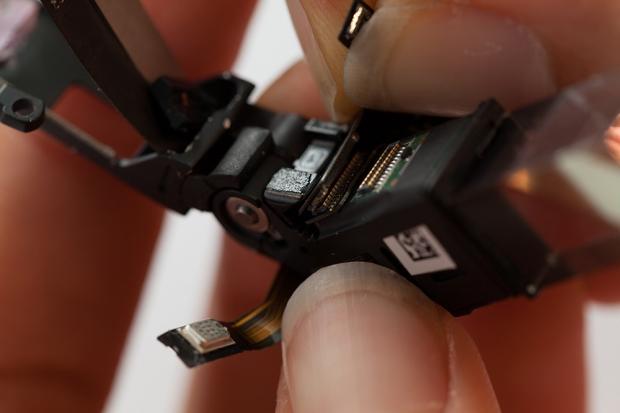 SparkFun Electronics beats iFixit to the punch, becomes first to post a teardown of Google Glass 14 SparkFun Electronics beats iFixit to the punch, becomes first to post a teardown of Google Glass 14