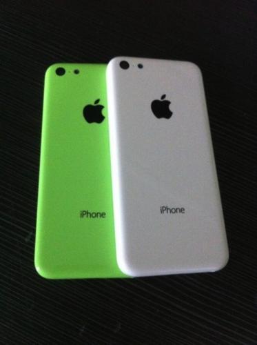LeakedTT: New images surface of low-cost iPhone plastic shell being compared to current iPhone 5 2 LeakedTT: New images surface of low-cost iPhone plastic shell being compared to current iPhone 5 2