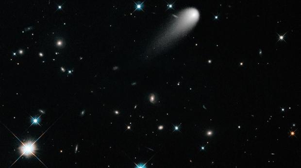 Open enlarged image ScienceFriday: Hubble captures breathtaking image of Comet ISON, one of the greatest comets humans will ever see | TweakTown.com