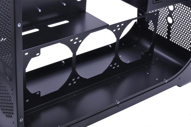 Phobya unveils the Black Owl, a new premium watercooling case 3 Phobya unveils the Black Owl, a new premium watercooling case 3