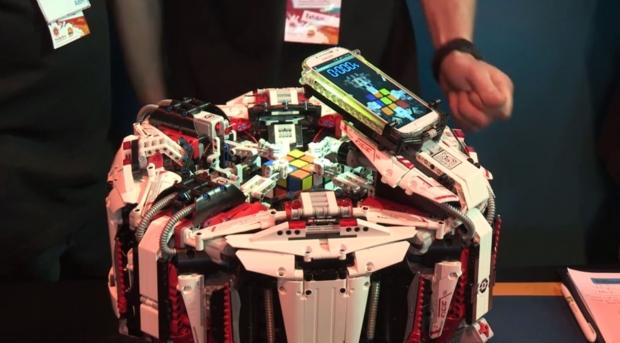 Rubik's Cube solved in 3.2 seconds with the Galaxy S4 as a brain | TweakTown.com