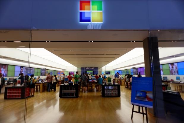 Microsoft offers $100 to help entice users away from Windows XP | TweakTown.com