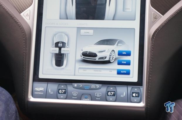 We go for a drive in the Tesla Model S with Google Glass 02