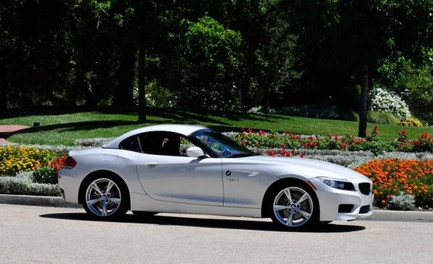 Open enlarged image BMW recalls 156,000 cars for loosening bolts that could damage engine | TweakTown.com