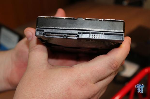 demonstrates new PCIe SATA Express HDD at 2014