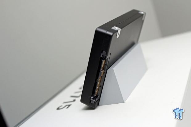 Samsung unveils datacenter NVMe solutions at the SSD Global Summit 06