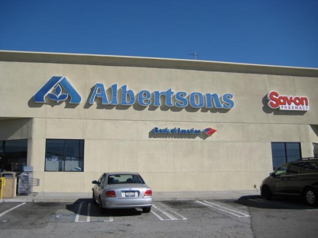 Open enlarged image Report: SuperValu, Albertson's grocery stores hit by data breaches | TweakTown.com