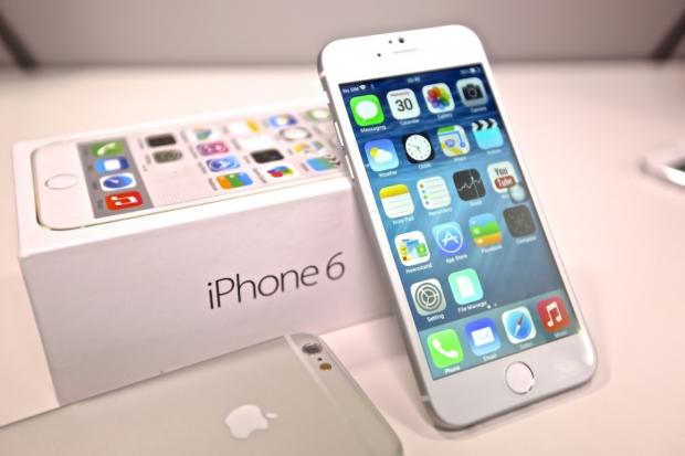 Open enlarged image Apple fines sapphire screen maker $50 million for leaking info | TweakTown.com