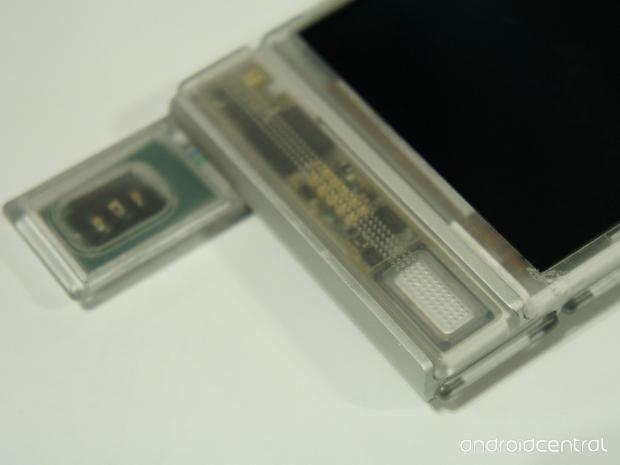 Google's modular smartphone, Project Ara, smiles for the camera 01