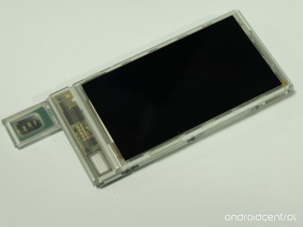 Google's modular smartphone, Project Ara, smiles for the camera 04