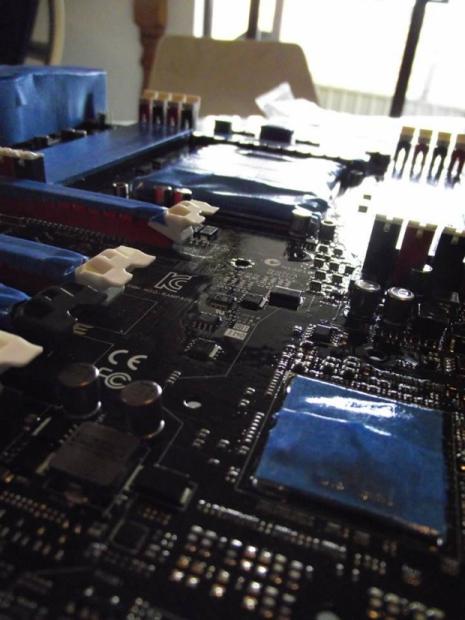 Behold the fridge PC - LANs are thirsty work, why not make life easy? 032