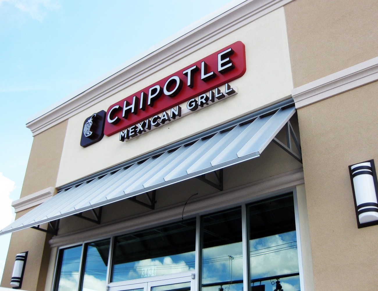 Chipotle apologizes after cyberattack leaves Twitter page defaced