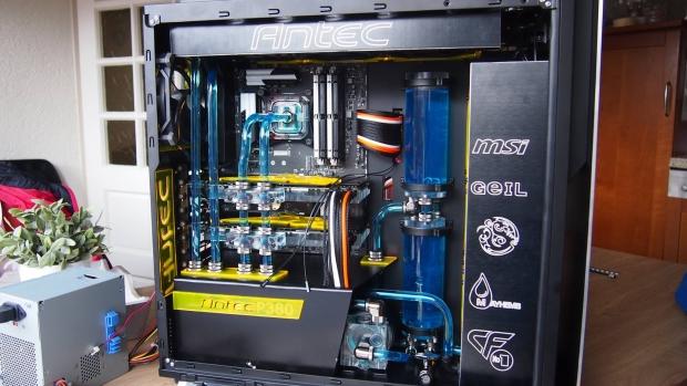Dutch Lion Customising has modded an amazing UV-lit Antec P380 070 Dutch Lion Customising has modded an amazing UV-lit Antec P380 070