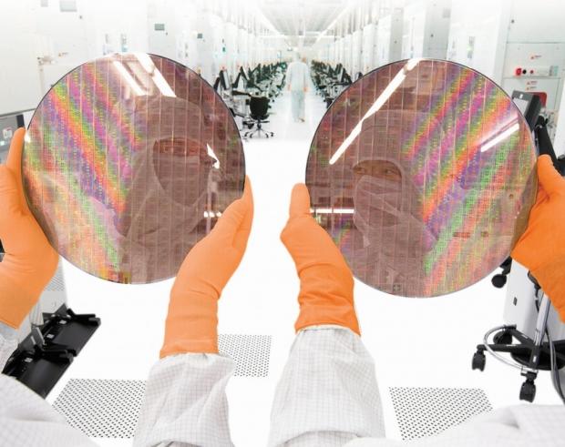 Open enlarged image GlobalFoundries begins spinning up its 14nm production | TweakTown.com