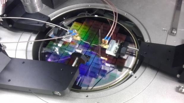 Open enlarged image South Korea is on track to produce graphene-based products by 2017 | TweakTown.com