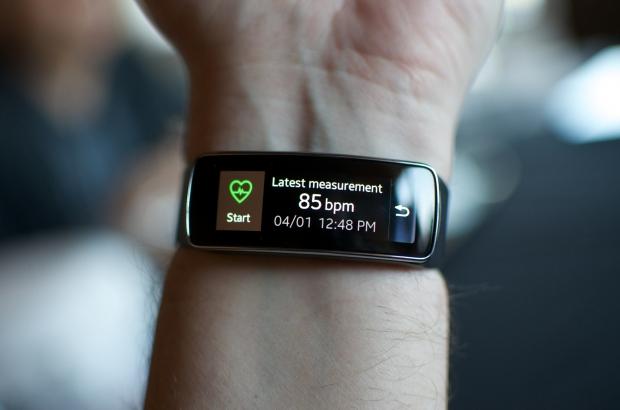 NPD: Smartwatch ownership will start to pressure fitness trackers | TweakTown.com