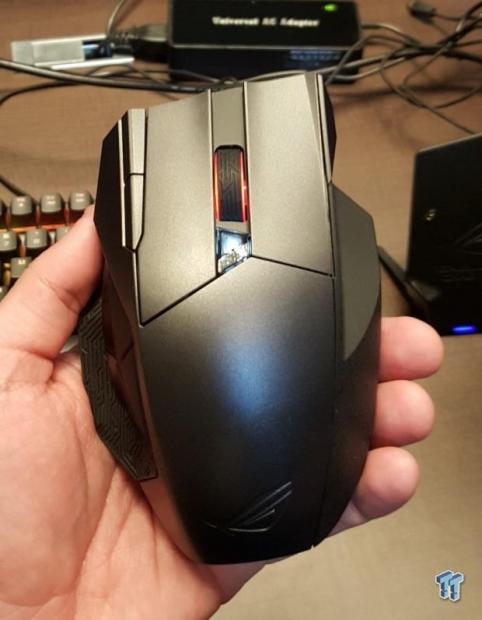 Open Gallery ASUS adds a new keyboard and mouse to its ROG selection 14