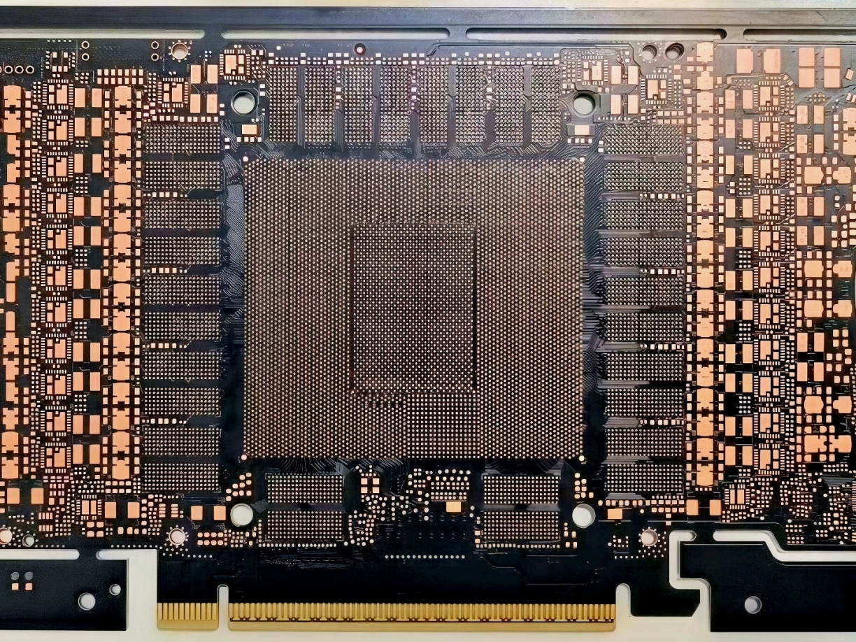 https://static.tweaktown.com/news/4x3/104854_nvidias-new-rtx-pro-6000-blackwell-pcb-with-double-sided-96gb-gddr7-detailed.jpg