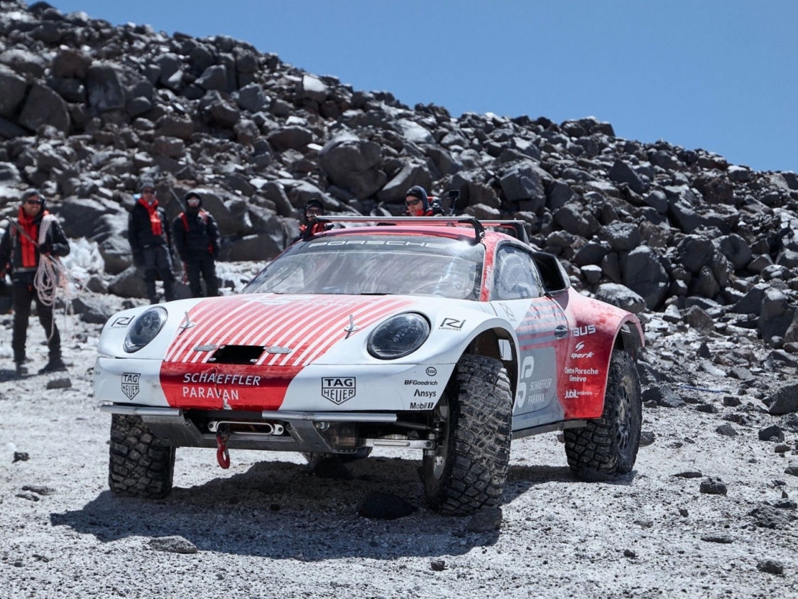 Testing the Porsche 911's limits on the highest volcano in the world